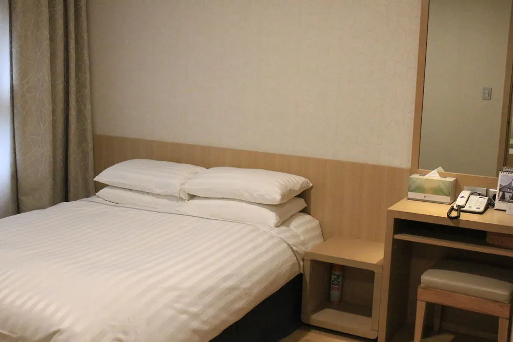 Sono Belle Jeju Hotel 3*,